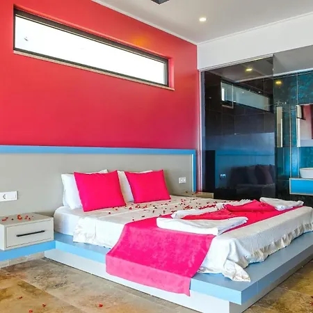 Apartment Seaview Luxury - Private Indoor Pool And Jakuzzi