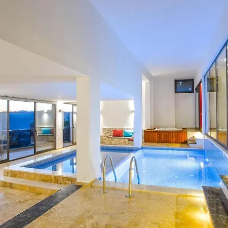 Apartment Seaview Luxury - Private Indoor Pool And Jakuzzi
