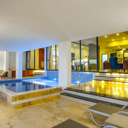 Apartment Seaview Luxury - Private Indoor Pool And Jakuzzi