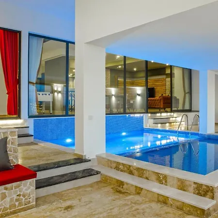 Apartment Seaview Luxury - Private Indoor Pool And Jakuzzi