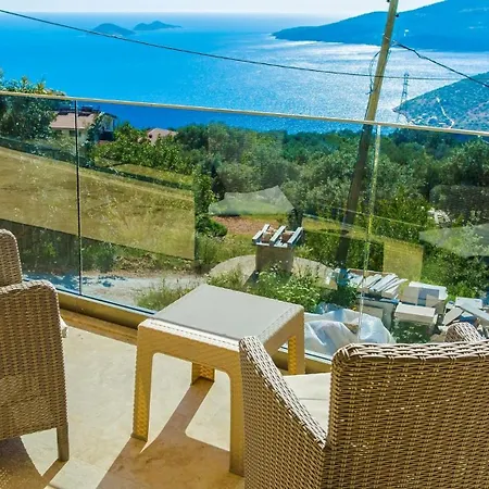Seaview Luxury - Private Indoor Pool And Jakuzzi Apartment